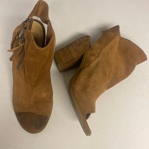 DOLCE VIDA Heeled Ankle Boots Zipped Suede Shoes